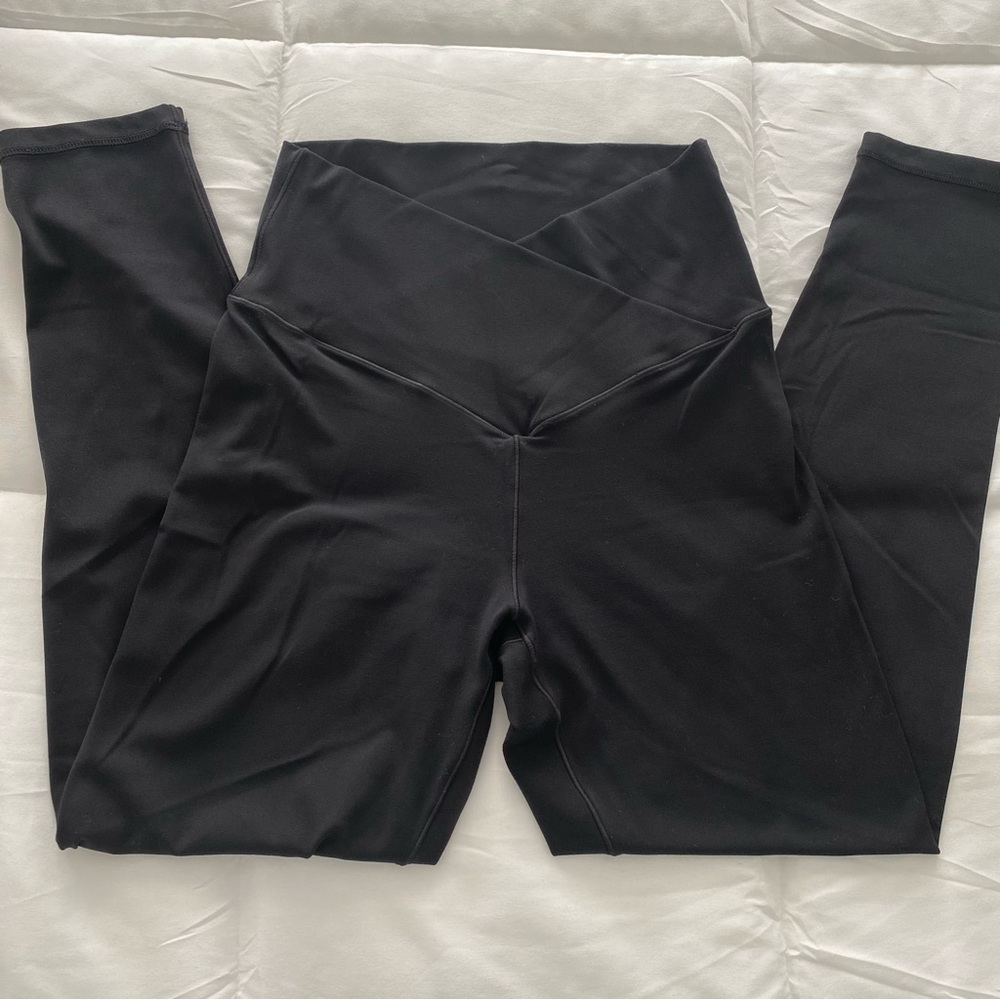 Aerie Size M Offline Crossover Waist Leggings